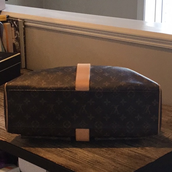 SOLD Louis Vuitton Manhattan GM - Picture 3 of 7
